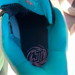 SOLD
 kids tenis Air Jordan‎ Tatum 2 Vortex size 6Y us